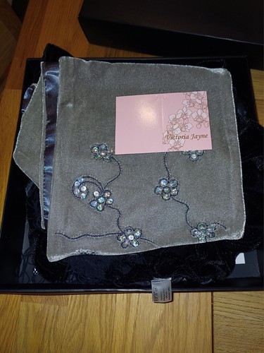 Boxed beautiful victoria jayne - boxed,