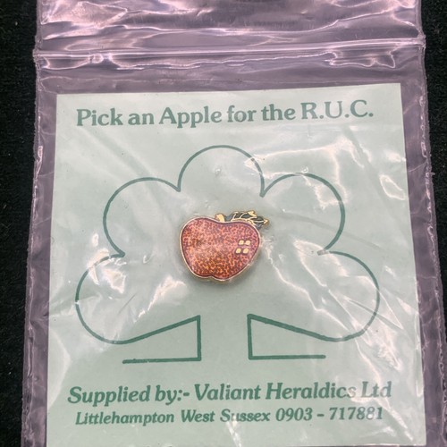 Pick apple for the - apple,