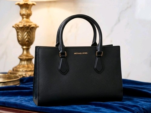 Authentic michael kors black - authentic,