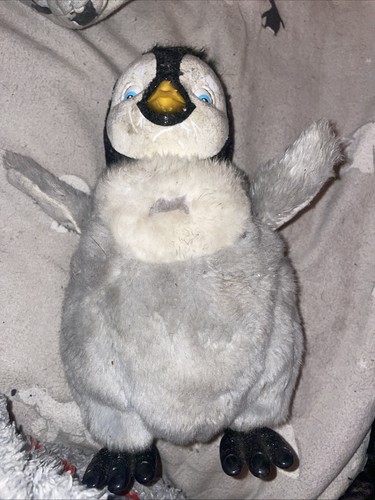 Happy feet dancing singing - feet,