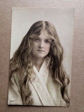 OLD POSTCARD WOMAN ACTRESS