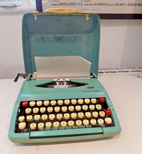 Smith Corona SCM Corsair