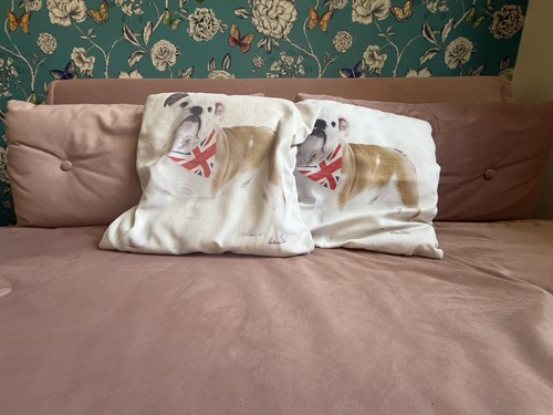 Cushions pair of - cushions, bulldog