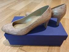 Stuart Weitzman Russell &