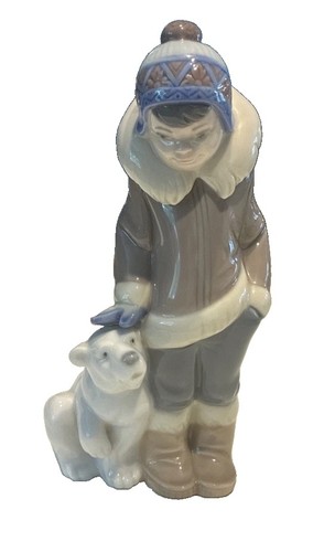 Lladro figurine eskimo boy - eskimo,