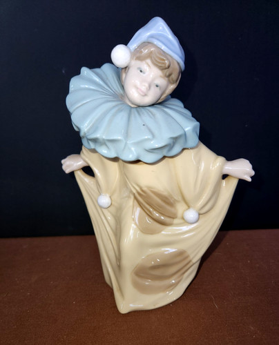 Nao lladro circus porcelain - by,
