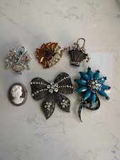 Job Lot Of  6 Vintage Brooches