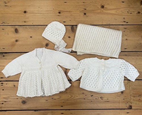 Hand knitted wool new - hand,