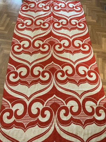 Vintage red white - red, swirl