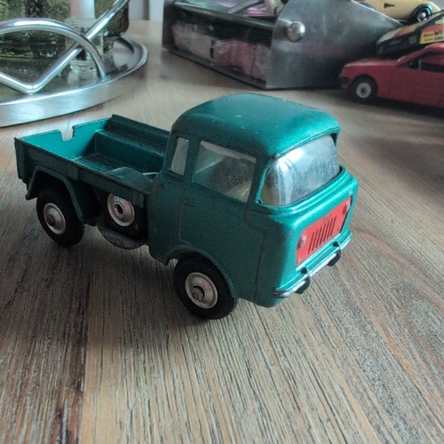 Corgi toys forward - corgi, control
