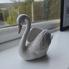 Nao By Lladro Porcelain Swan