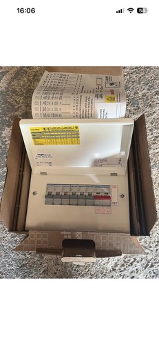 Hager 6way 100a consumerunit - 100a,