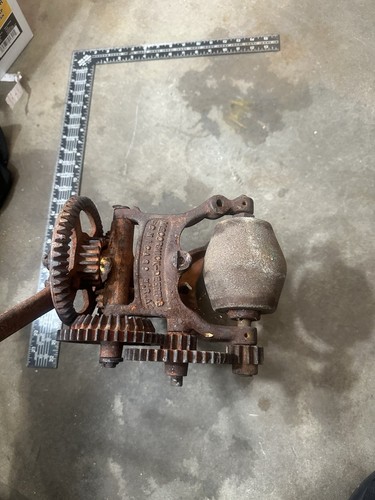 Antique mccormick deering - mccormick,