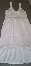 White Dress 16 XL Ch 36/40"