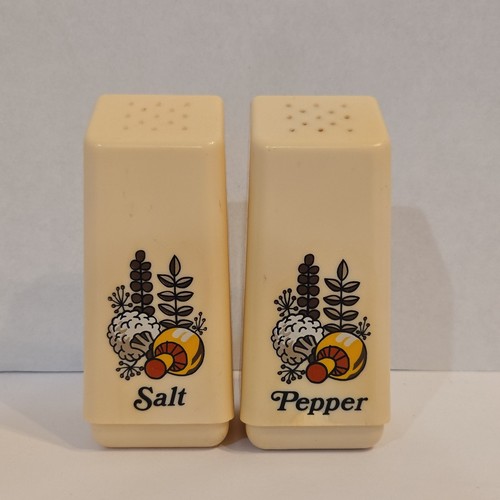 Vintage rubbermaid salt - rubbermaid, &