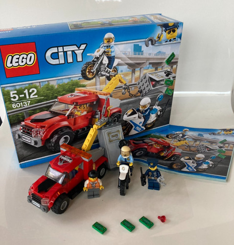 Lego city tow truck trouble - tow,