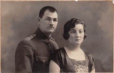 B22371 soldier couple military