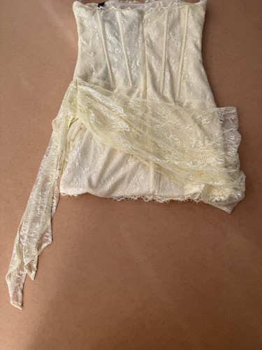 White fox ivory - white, floral