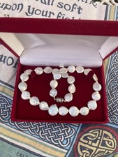 Elegant 70s Style Large White