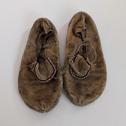 Antique indigenous midwestern - indigenous,