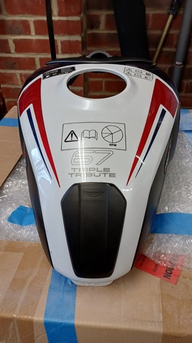Triumph trident 660 - triumph,
