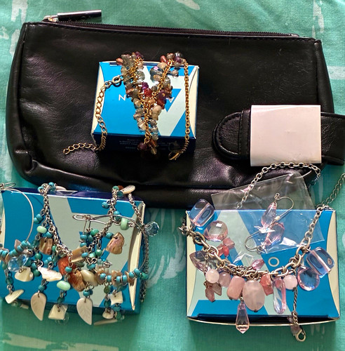 Women costume jewellery - jewellery, by