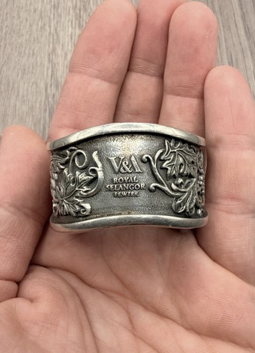 Royal selangor william - &,