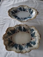 A Pair Of Davenport Ivy Wreath Dishes 1227 Number In Red On The Bottom