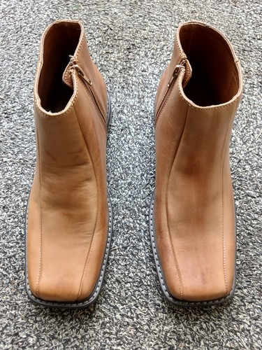Barratts tan zip chelsea - tan,