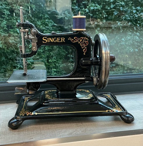 Very rare old miniature - , singer