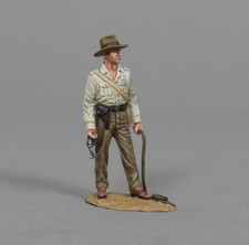 THOMAS GUNN - MLB018 Professor