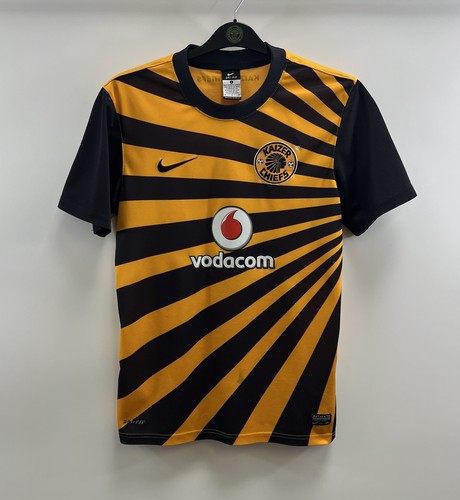 Kaizer chiefs home football - kaizer,