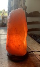 HIMILAYAN SALT CRYSTAL LAMP ! 2 KG ! 8 INCHES HIGH ! PINK ! ELECTRIC