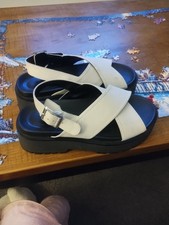 NEXT Forever Comfort, cream