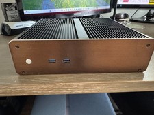 Small Fanless Industrial PC