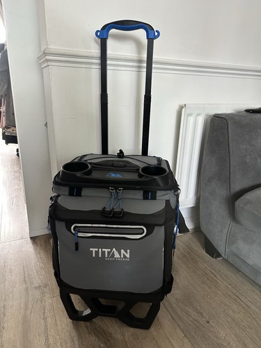 Titan rolling cooler - l,