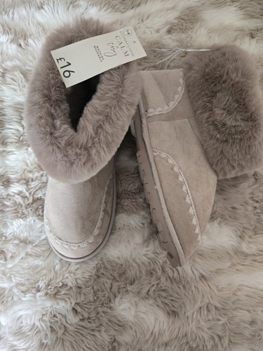 Softest fur trim - slipper, boots