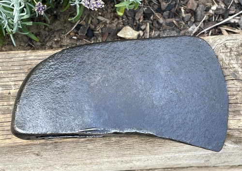 Vintage axe head - lb,