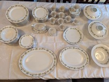 Royal Doulton dinner service 78 pieces in pretty vanity fair design. 