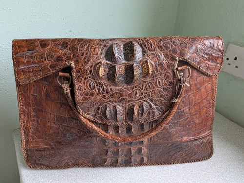 Large vintage crocodile - large,