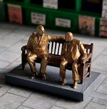 OO GAUGE SIR WINSTON CHURCHILL & FRANKLIN D ROOSEVELT STATUE MODEL WORLD WAR II