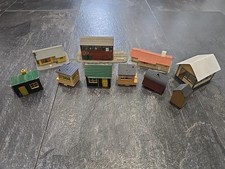 Model railway buildings - railway,
