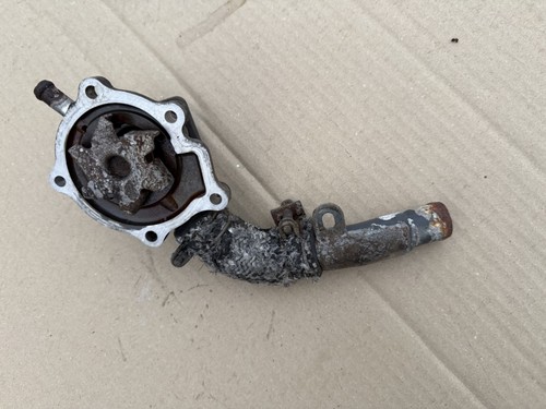 Kubota z602 engine water pump - water,