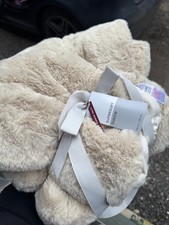 M&S Supersoft Faux Fur Throw -