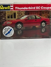 Revell #7166, 1989 Ford