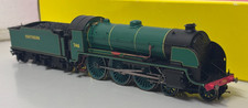 Hornby R2620 Class N15 4-6-0 746 "Pendragon" in SR Green - OO - Boxed