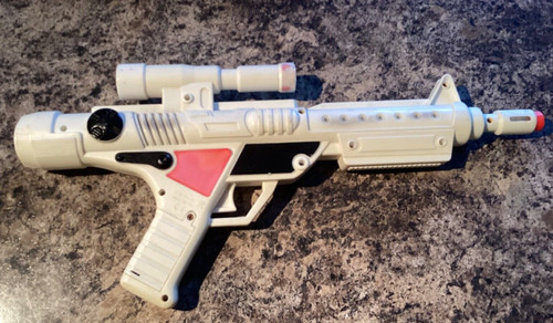 Vintage french toy space gun - space,