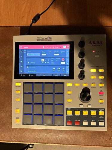 Akai mpc one retro edition - mpc,
