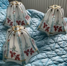 3 MATCHING TIFFANY STYLE GLASS BELL SHAPED LAMPSHADES EXCELLENT CONDITION