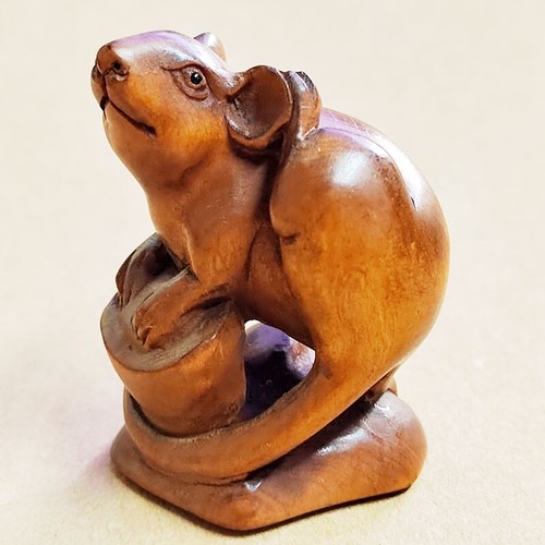 M8819 hand carved - m8819,